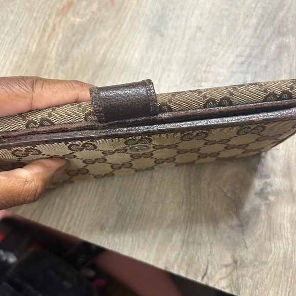 Gucci Brown Monogram Wallet - Picture 15 of 15